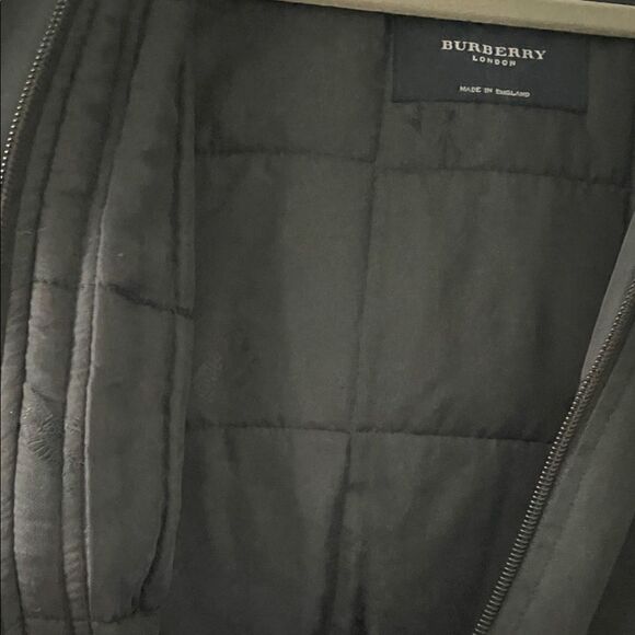 Burberry Black Hooded Jacket with Quilted Interior - Picture 8 of 10